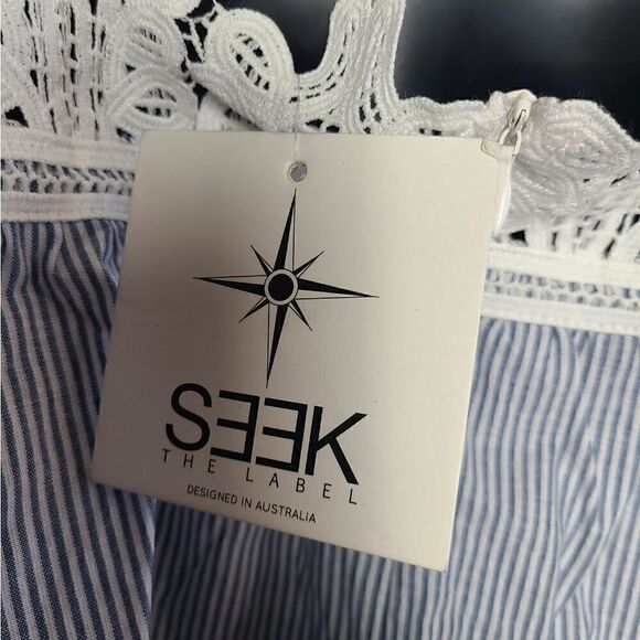 NWT LF Seek the Label Cold Shoulder Top - Picture 6 of 8